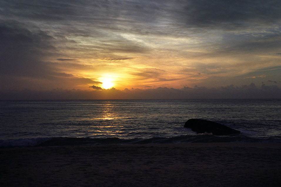 sri_lanka/sri_lanka_colombo_sunset_beach