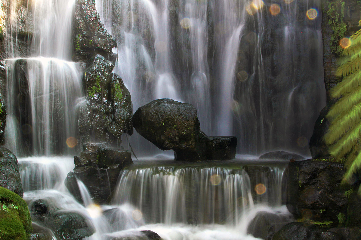 taiwan/taipei_long_shan_waterfall