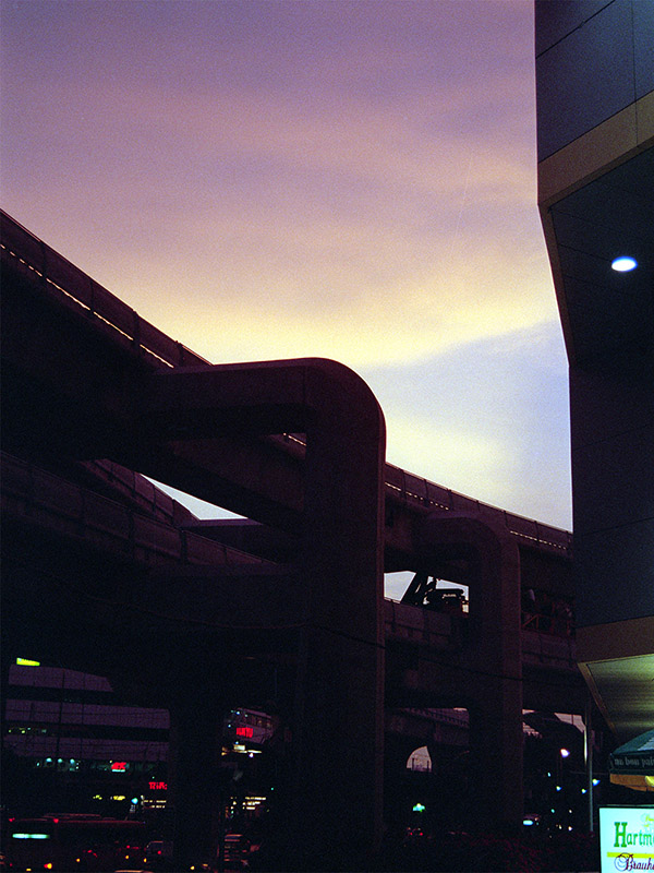 thailand/1999/bangkok_skytrain_sunset