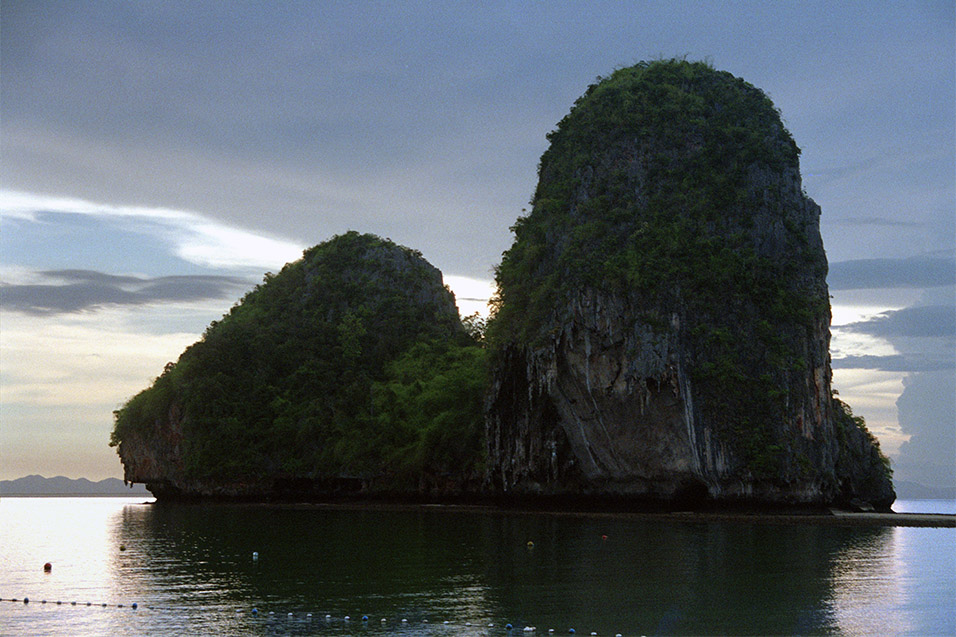 thailand/1999/krabi_phra_nang_island