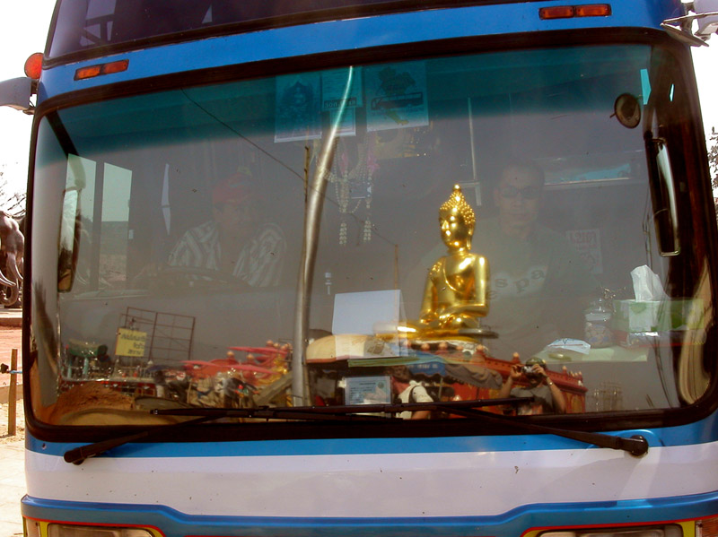 thailand/2004/chiang_saen_windshield