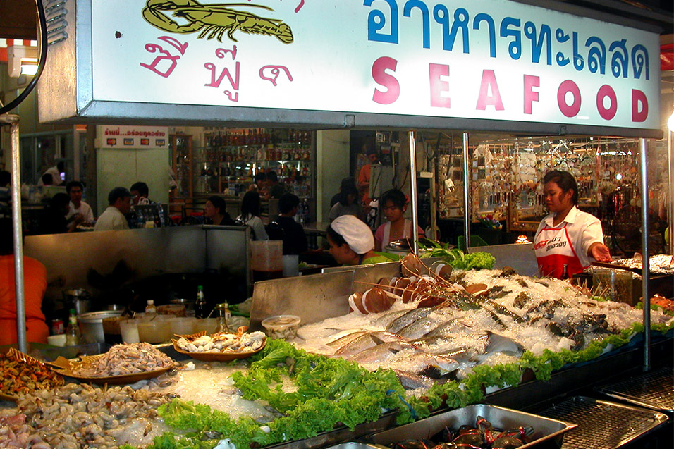 thailand/2004/hua_hin_seafood_stall