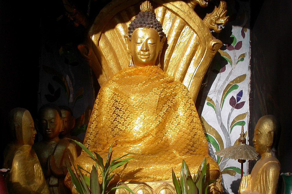 thailand/2004/pai_buddha