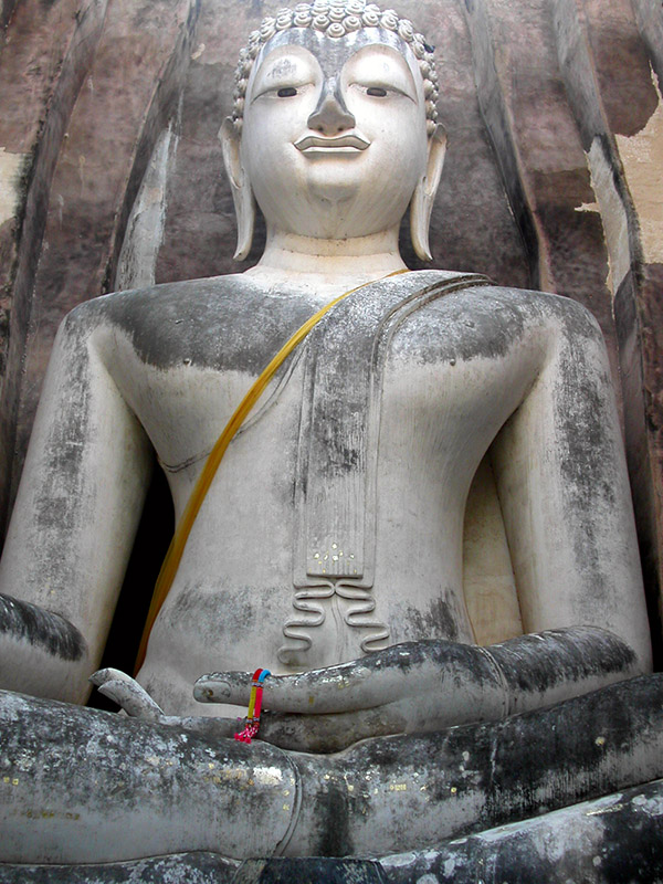 thailand/2004/sukhothai_calm_buddha