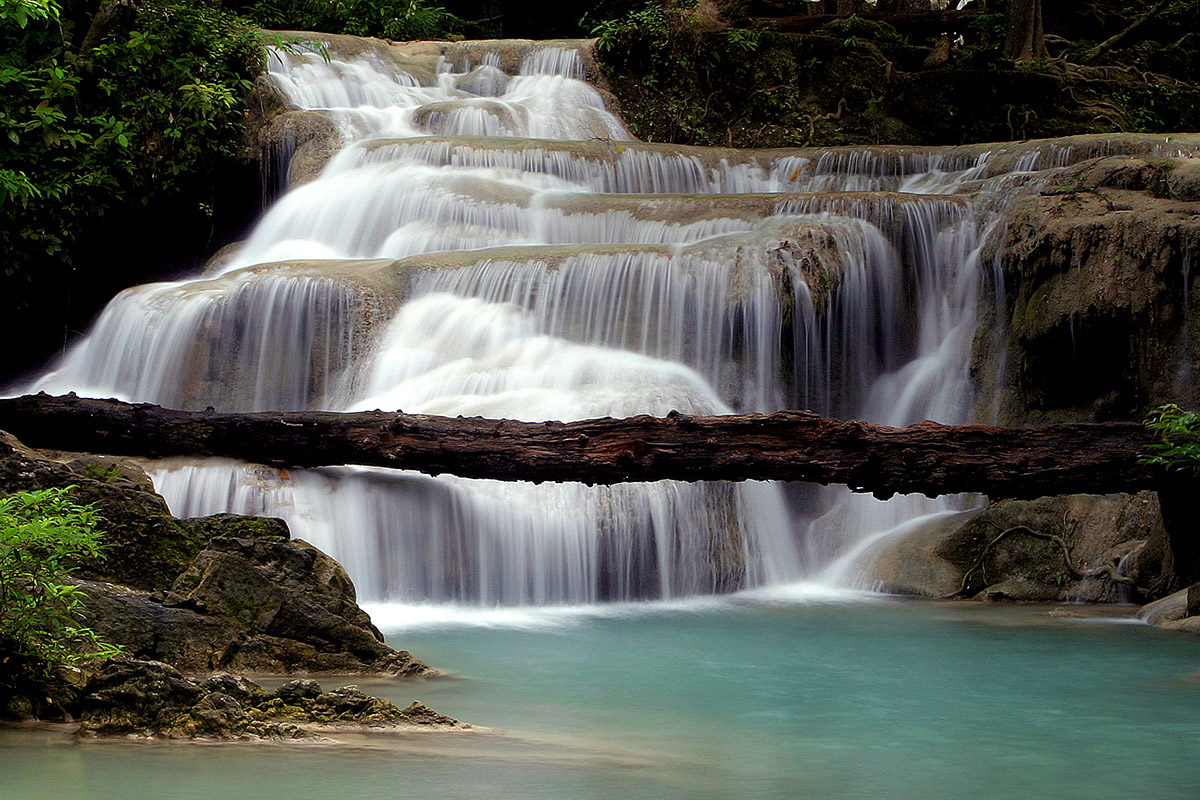 thailand/2007/kanchanaburi_waterfall_log