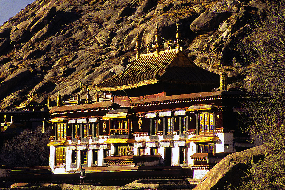 tibet/lhasa_golden_hill_temple