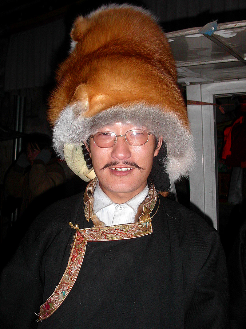 tibet/lhasa_man_fur_hat_glasses_204