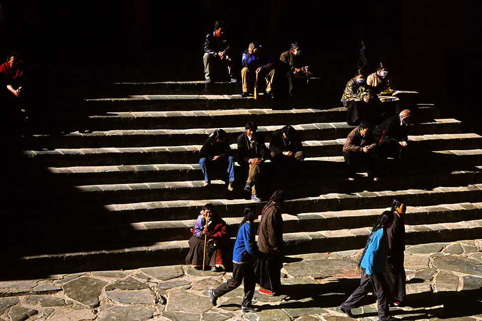 tibet/shigatse_stairs_sitting_slide