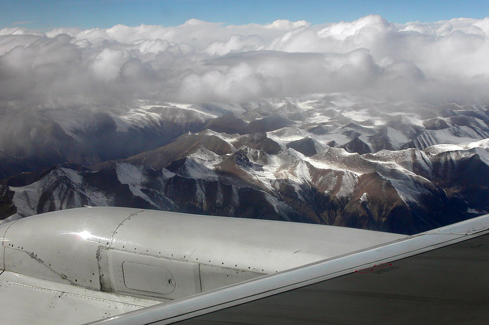 tibet/tibet_flight_engine_view_clouds