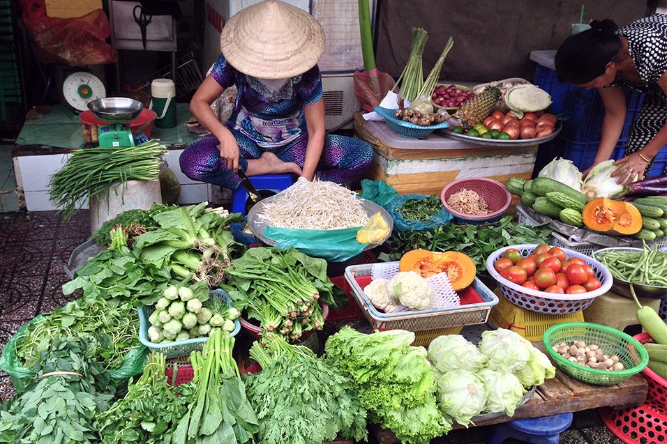 vietnam/2014/saigon_veggie_market