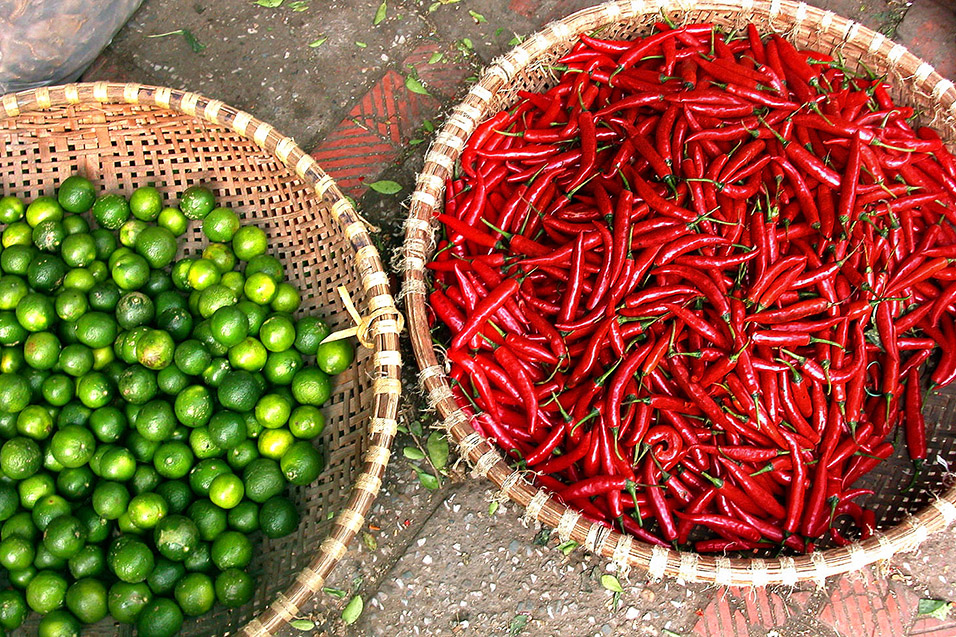 vietnam/hanoi_peppers_lime