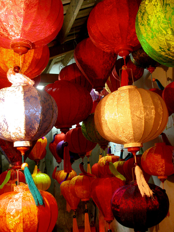 vietnam/hue_lanterns