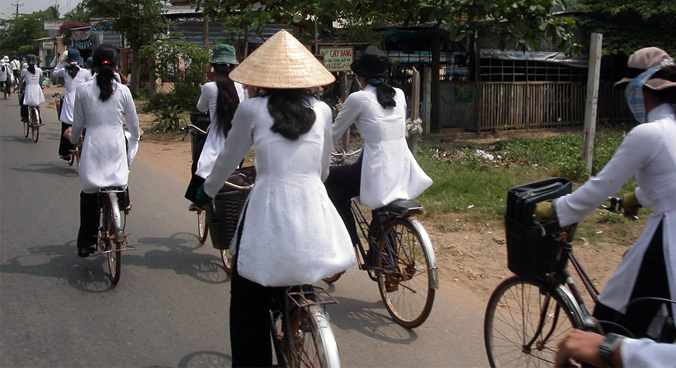 vietnam/mekong_delta_bikers