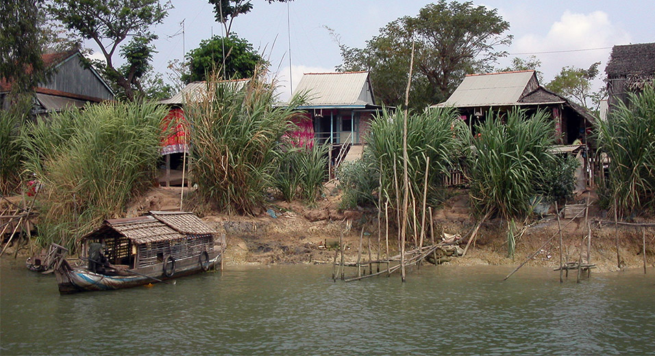 vietnam/mekong_river_village